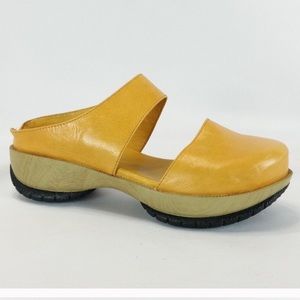 Antelope 37/US 6 Yellow Leather Mule/Clog